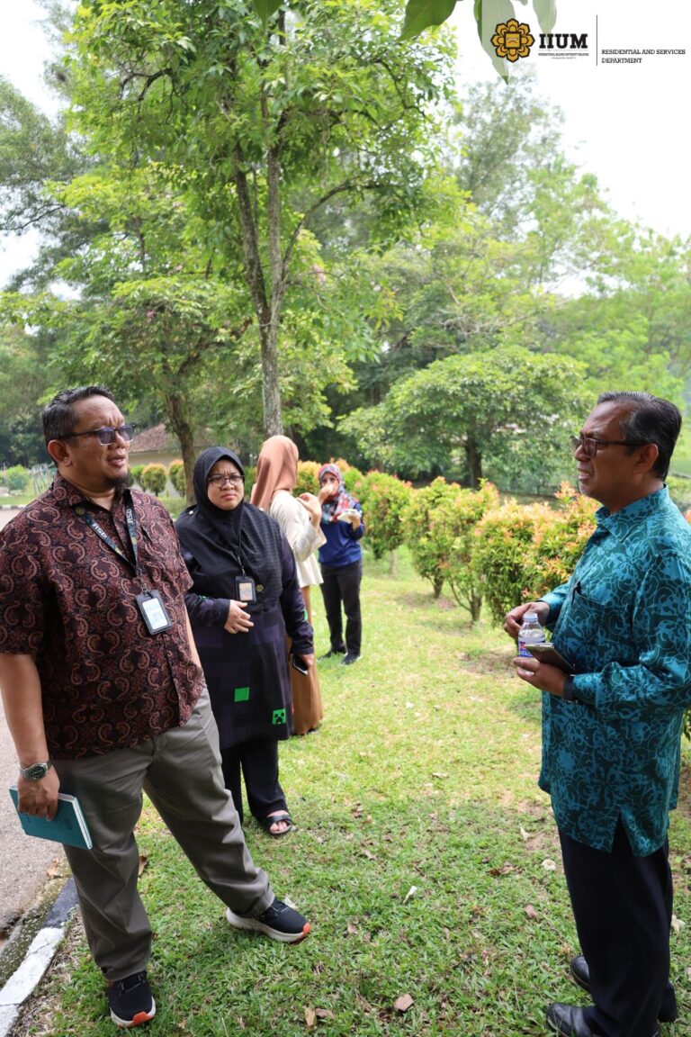 9 - 17 - 26 - Visit Dato Fauzan to Hafsah and Siddiq (4)